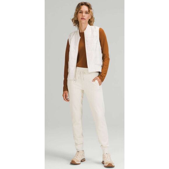 Lululemon Engineered Warmth Jogger
White Opal / White Size 8 Merino Wool Lounge - Picture 4 of 15